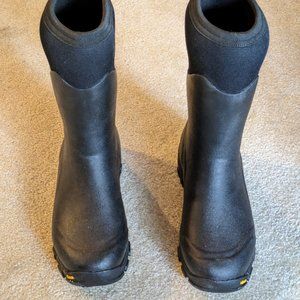 Muck Arctic Ice AG Mid Boot Men's size 8 US